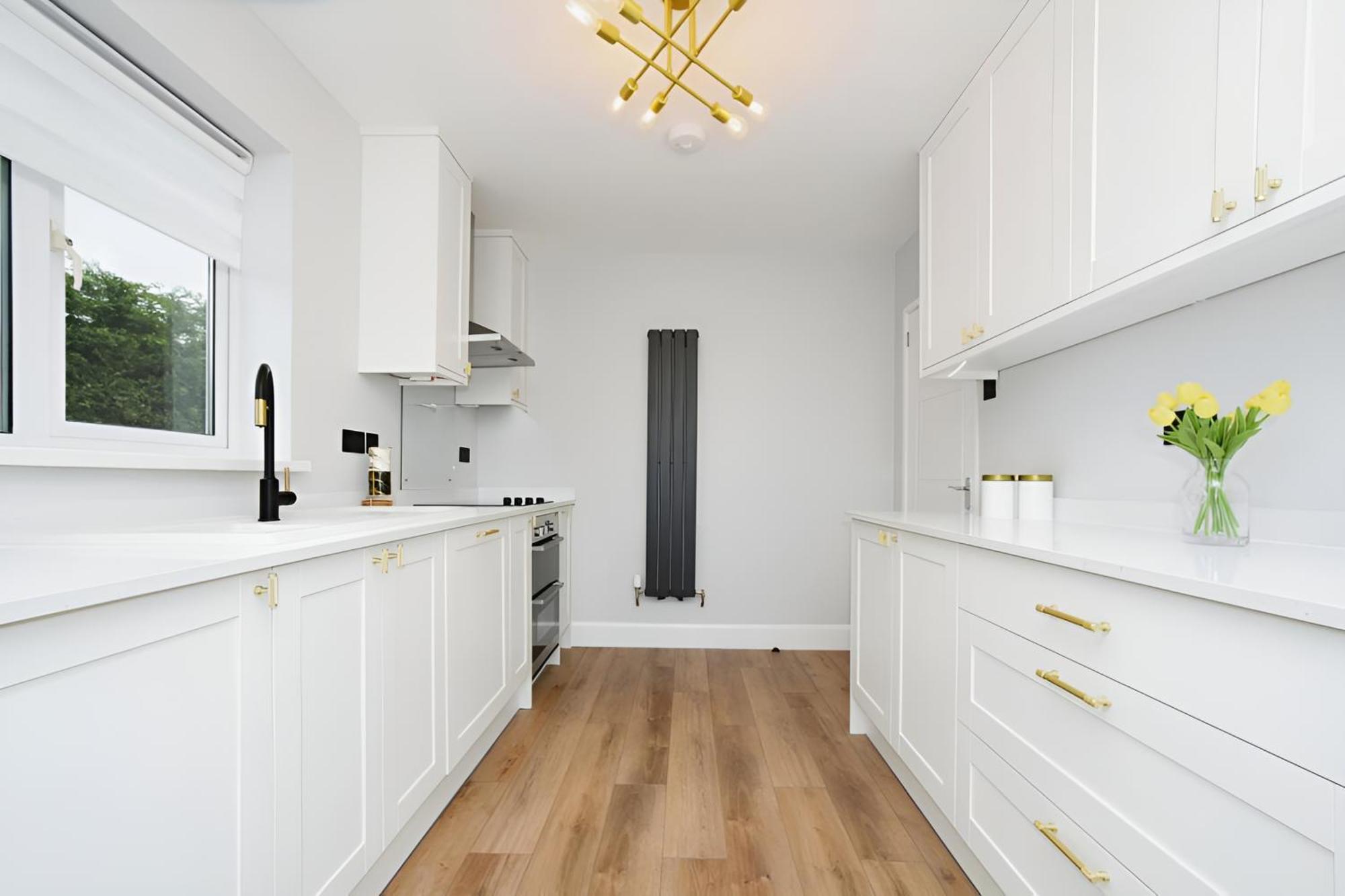 Beautiful 5 Bedroom Bungalow, Sleeps 7, In Калн Екстериор снимка